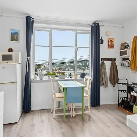 Lejlighed Bright With A Sea View In The Center Of