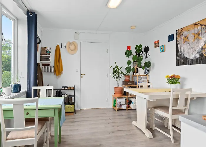Bright With A Sea View In The Center Of Apartament *